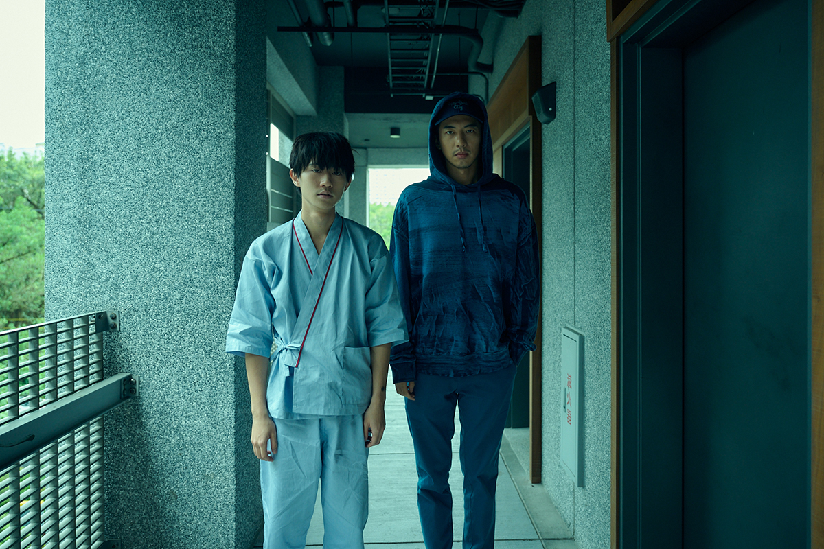 【車勢星聞】《那些你不知道的我》姜典「變身」傅孟柏，入戲到皮膚都出油。（圖：樂波時代提供） 