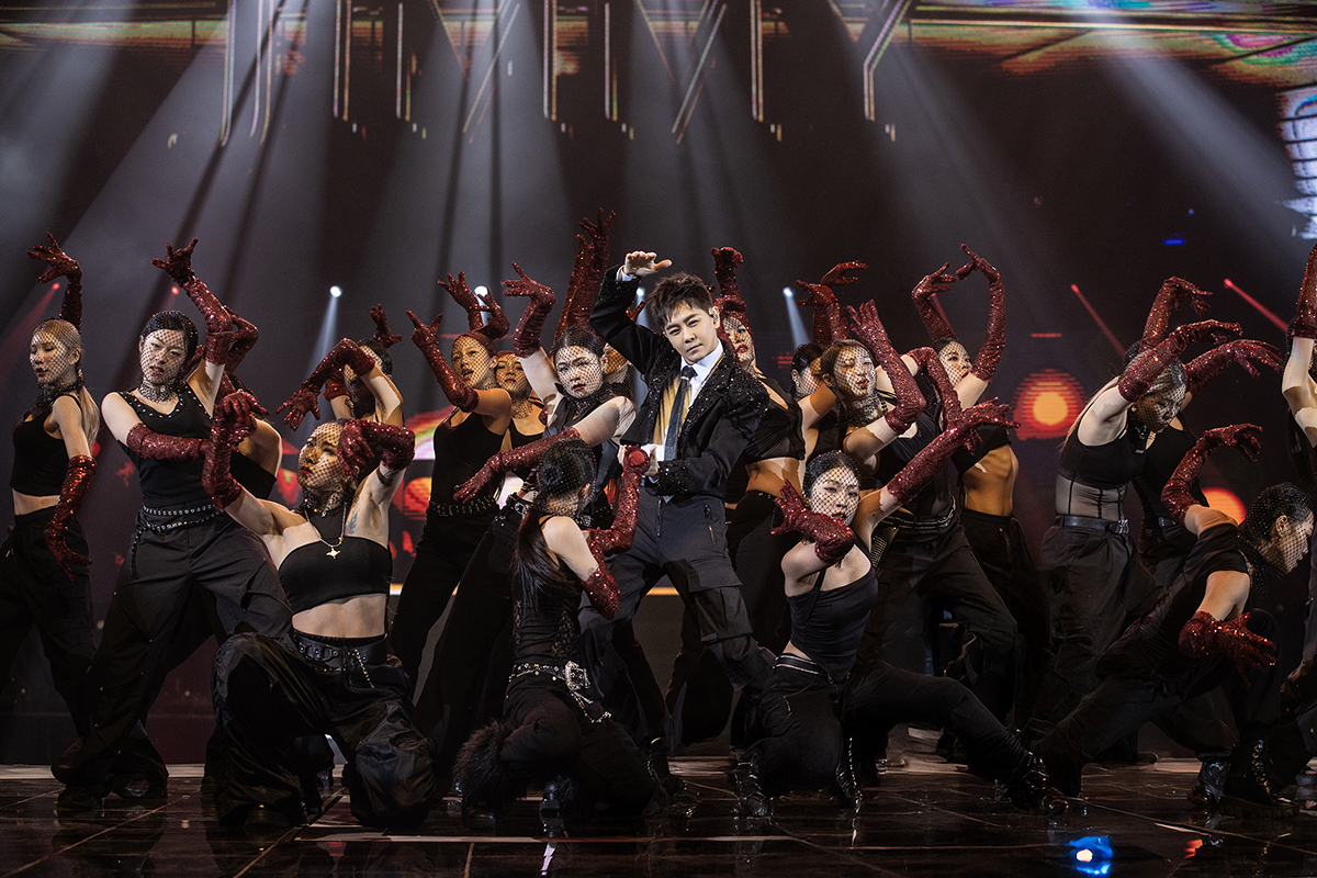 【車勢星聞】影音／林志穎登《紅白》經典神曲連發，合體笨港國小合唱團、男團炸場。（圖：台視提供）