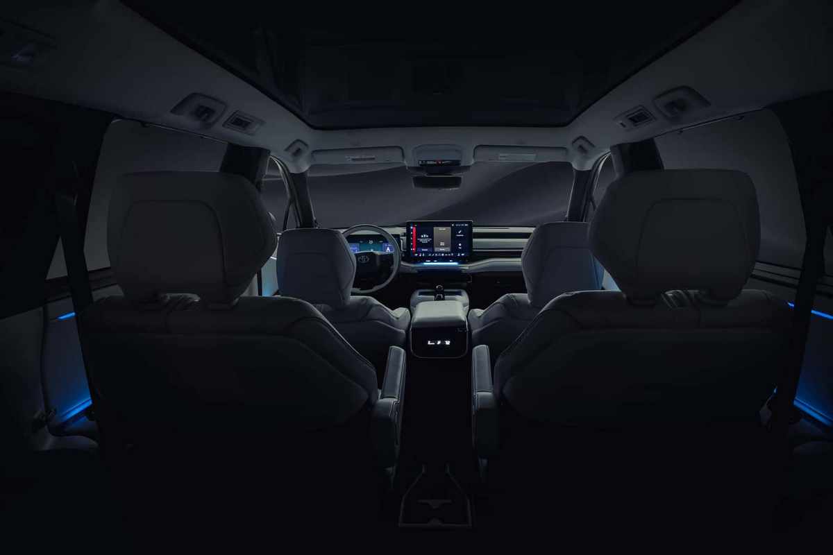 Toyota即將發表六人座Highlander。