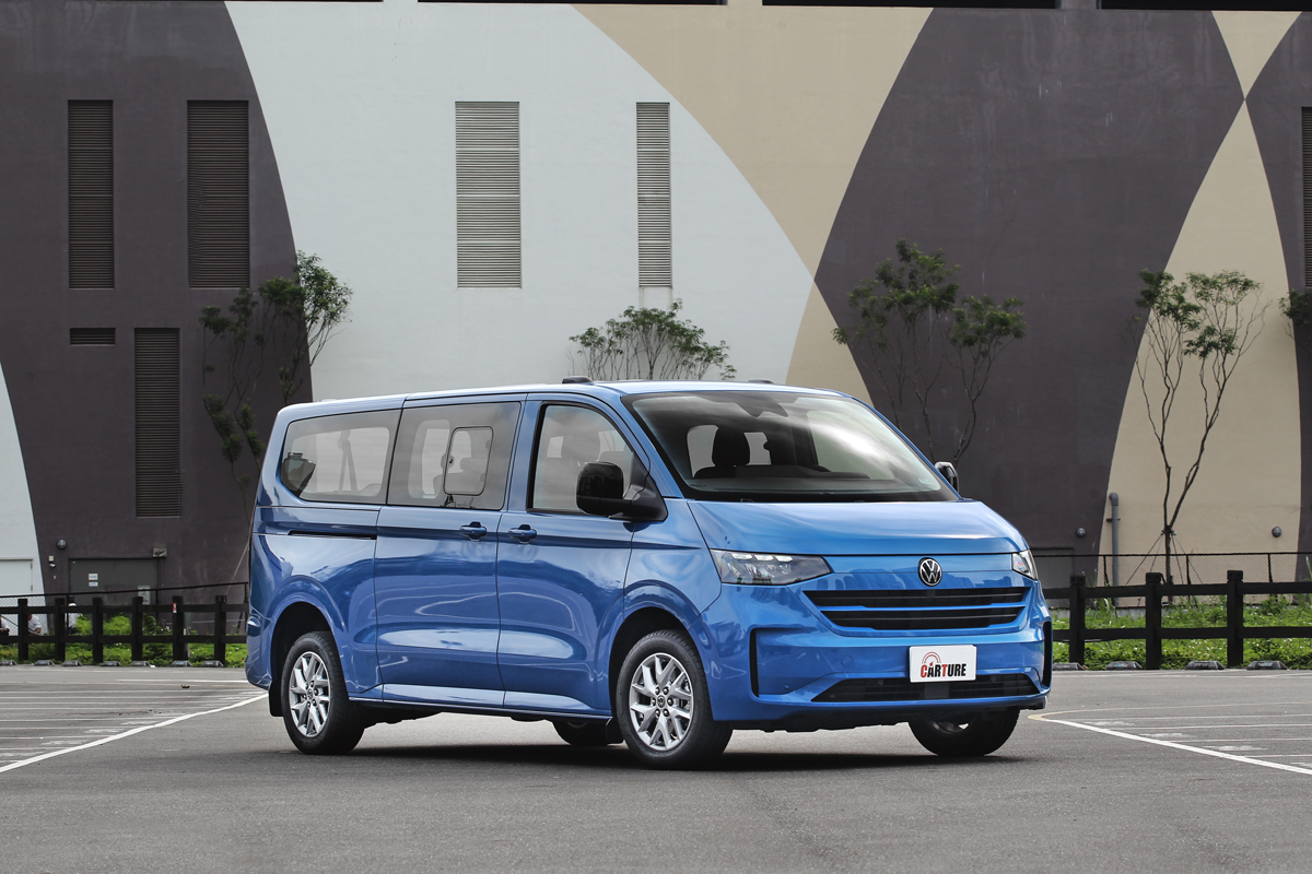 新世代Caravelle換上全新家族語彙後顯得更為年輕，同時商務氣息也淡化不少。