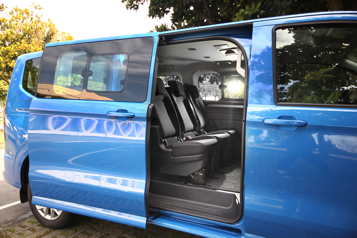 電動滑門同樣也是Life 170車型以上配備。