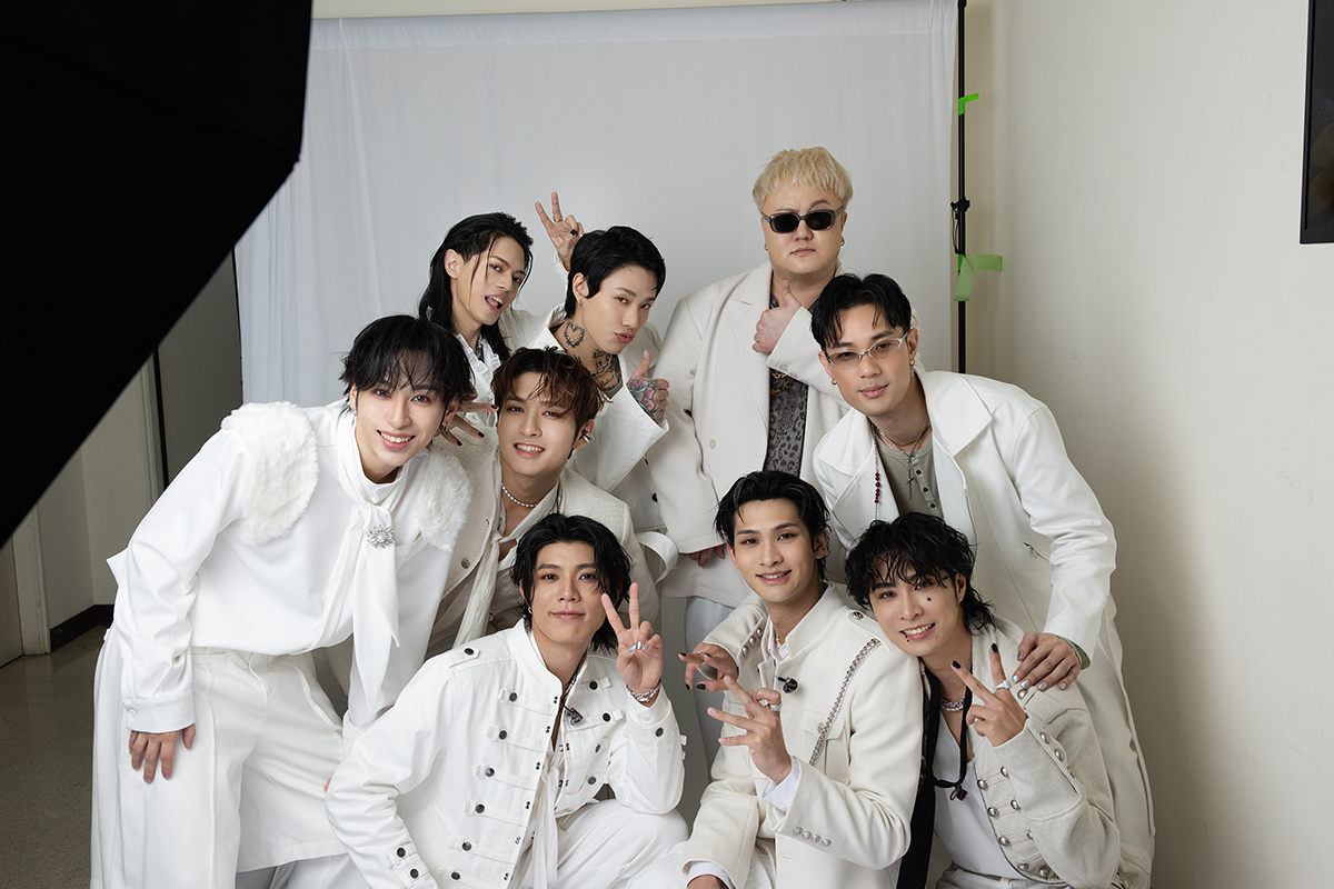 【車勢星聞】FEniX合體偶像林志穎嗨翻《2026超級巨星紅白藝能大賞》。（圖：華納音樂提供） 