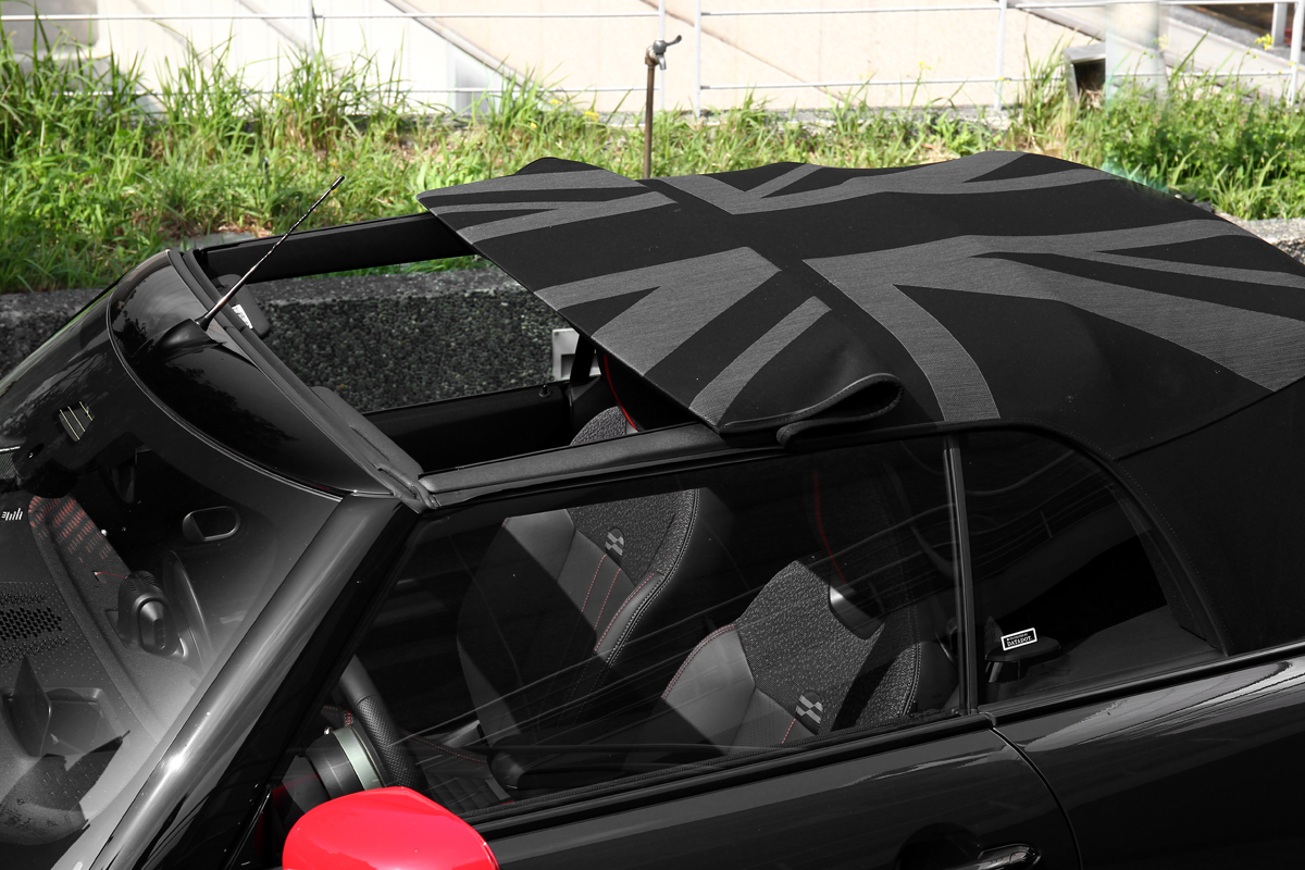 Mini敞篷擁有獨特的天窗模式。