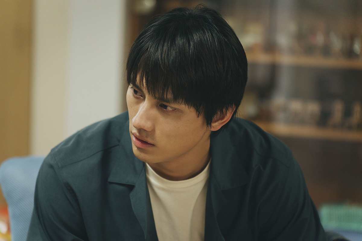 【車勢星聞】范少勳詮釋社工捲育幼院霸凌案 滿懷理想卻頻受挫  坦言「跟當父母一樣難」。(照片提供： 「冬候鳥電影」 、「文策院」)