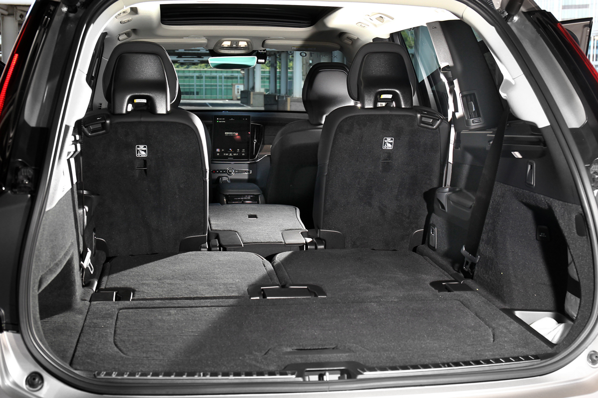 行李廂擁有298～1,941公升置物容積。