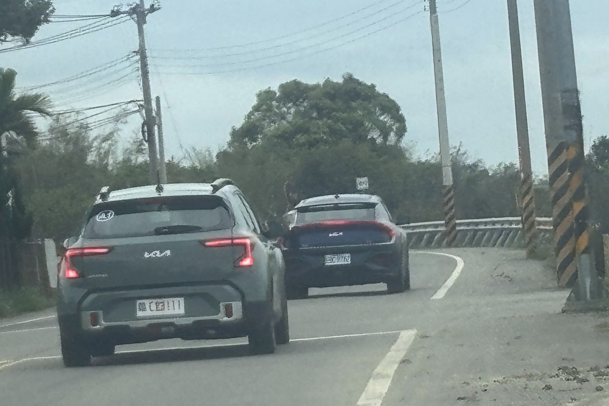 近日小改Kia Stonic已在路上被拍到了，月中就會進行試駕活動和發表。