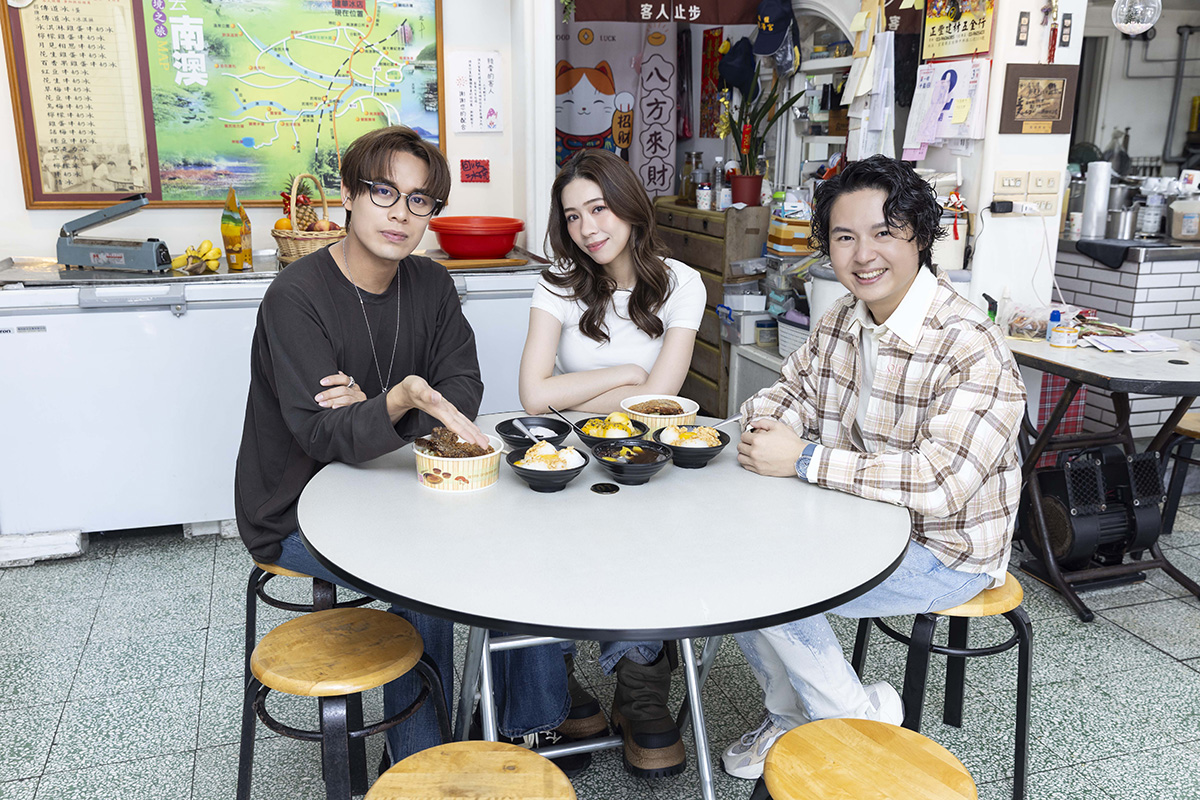 【車勢星聞】告五人捐贈救護車的消息深受冰店老闆感動，一直念念不忘想請他們吃碗冰表達謝意。（相信音樂提供）