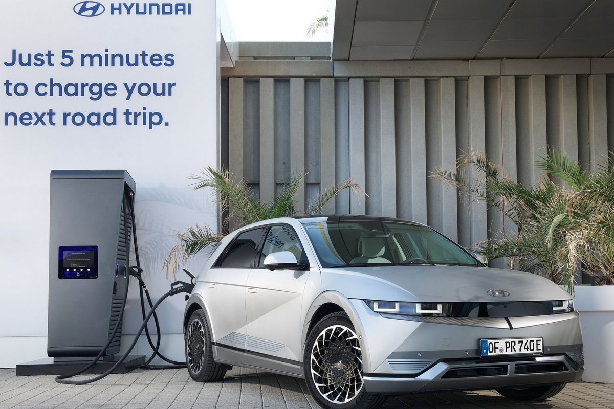 先前國外Hyundai Ioniq 5車主表示行駛58萬公里電池健康度仍有87.7%。