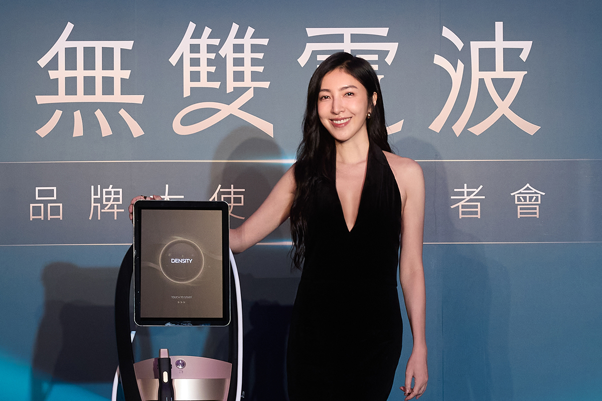 【車勢星聞】楊謹華為廣告扮演17年前《敗犬女王》單無雙。（圖：無雙電波提供） 