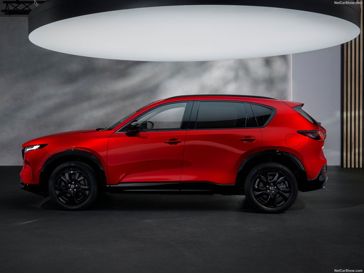 CX-5尺碼為4,690mm×1,860mm×1,695mm、軸距2,794mm。