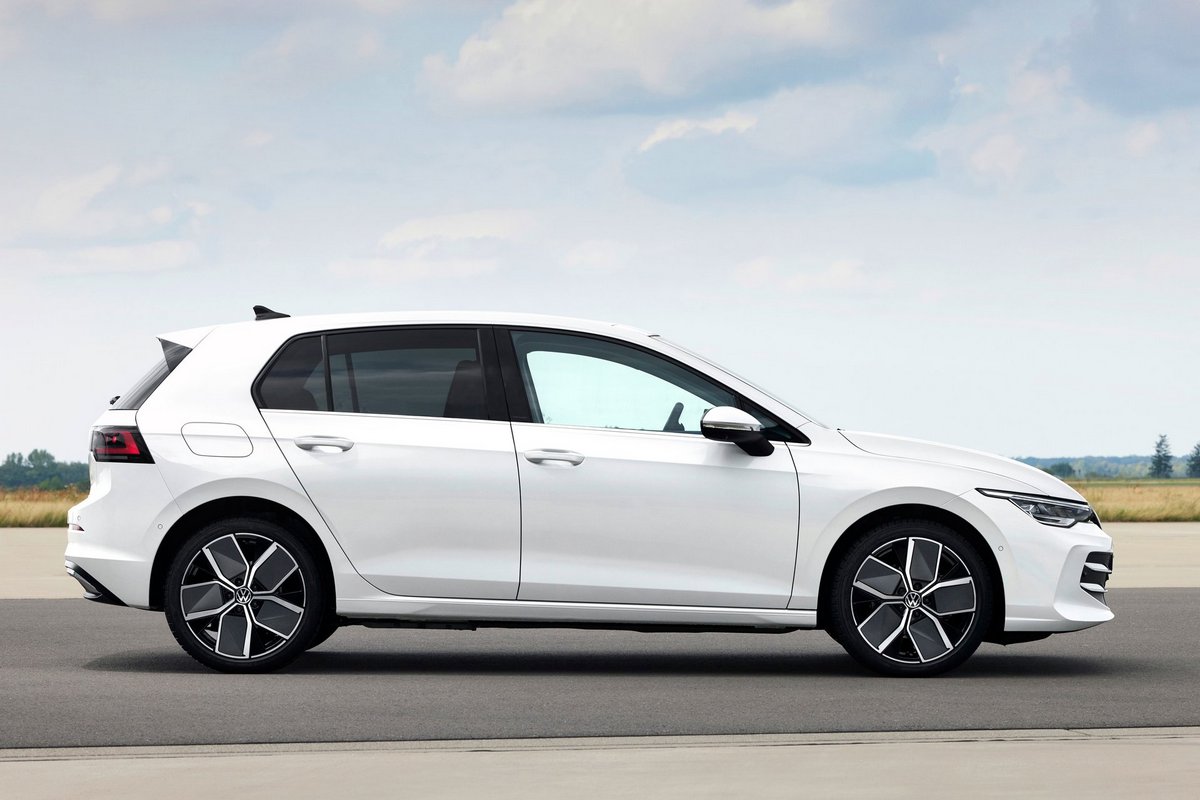 德國金屬工業工會發布九代Volkswagen Golf剪影照，預計2028年推出，屆時將會提供純電與燃油兩種動力選項。