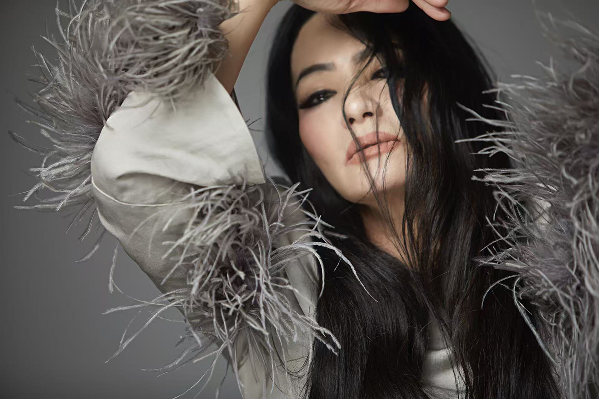 【車勢星聞】潘越雲〈我和我自己〉一手包辦製作、詞曲創作、MV 導演。（圖：雲璽工作室提供） 