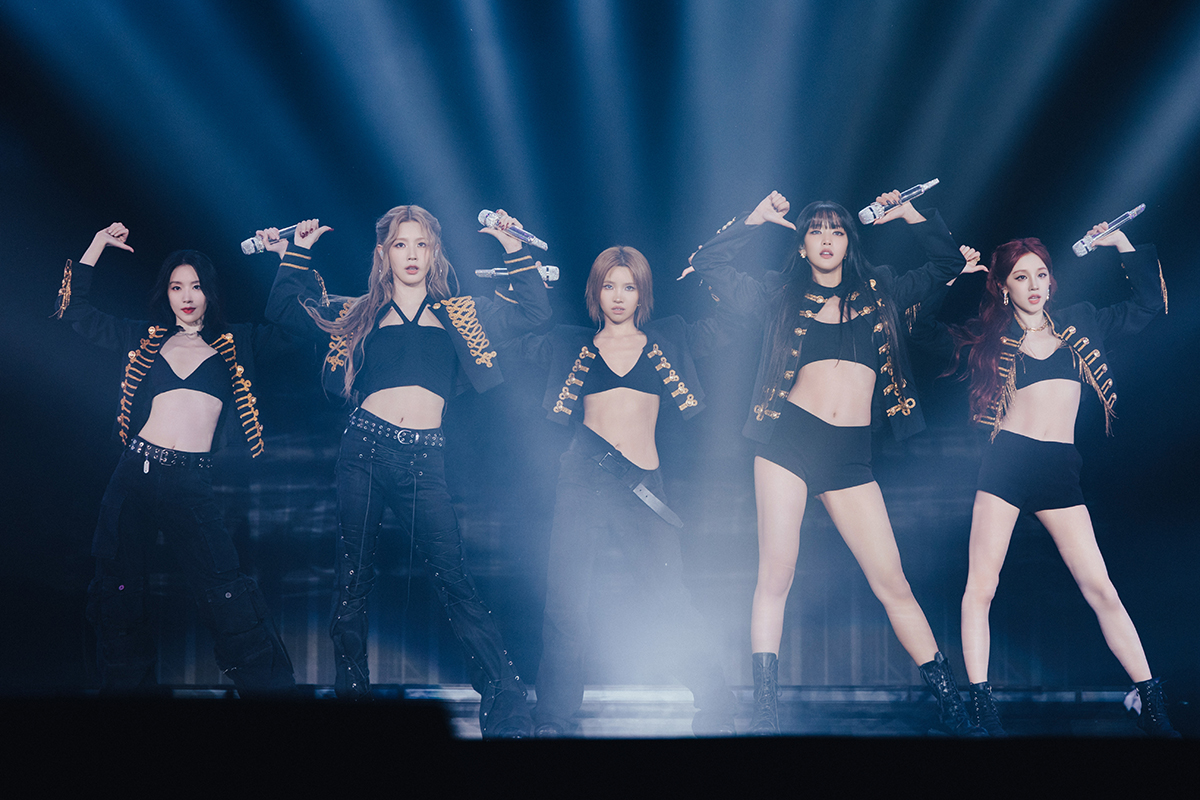 【車勢星聞】韓團i-dle世界巡演海外首站獻臺北，驚喜獻唱未發表新歌〈Crow〉。（圖：KKLIVE提供） 