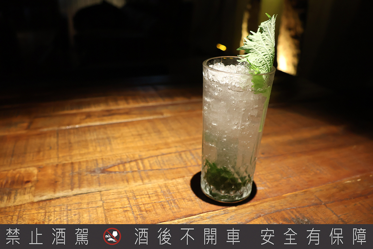 「異塵」清爽的「無酒精紫蘇mojito」讓不喝酒的人也能盡情享受。（示意圖）