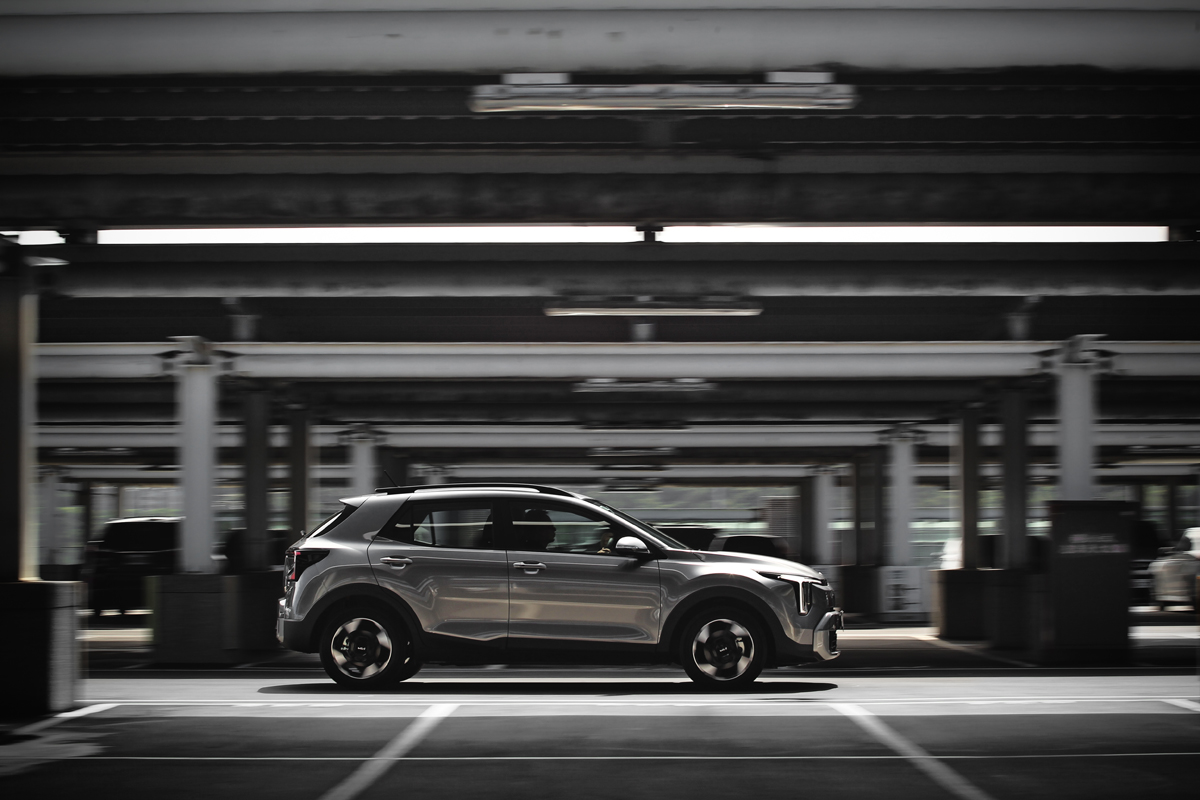 小改Stonic同樣搭載1.0升3缸渦輪+48V，動力則些微提升至115hp，20.4kgm扭力轉速也從2,000～2,500rpm延後至2,000～3,000rpm。