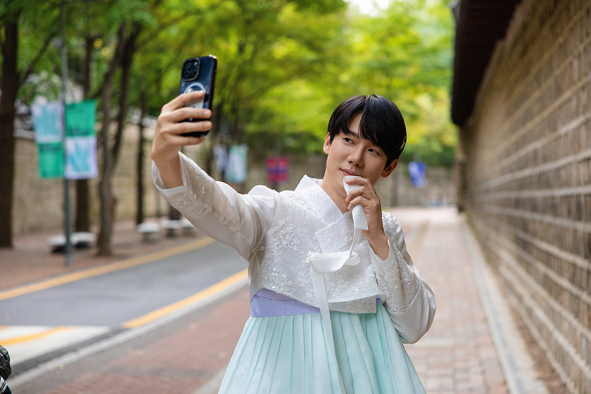 【車勢星聞】《神與律師事務所》柳演錫曝巫師被附身：跟想像不一樣。（圖：Hami Video提供） 