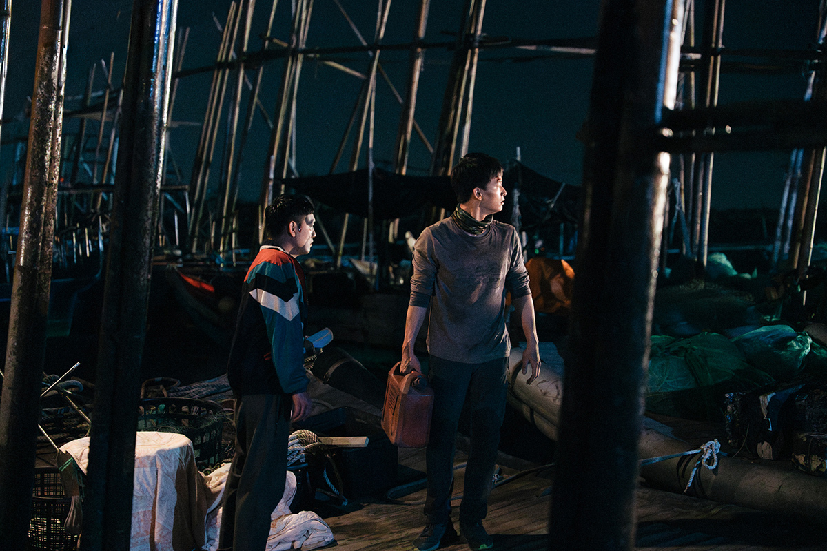 【車勢星聞】黃奇斌（右）在《死亡賭局》中充滿爆發力的演技讓劇組驚豔。(照/英傑哆影業提供)