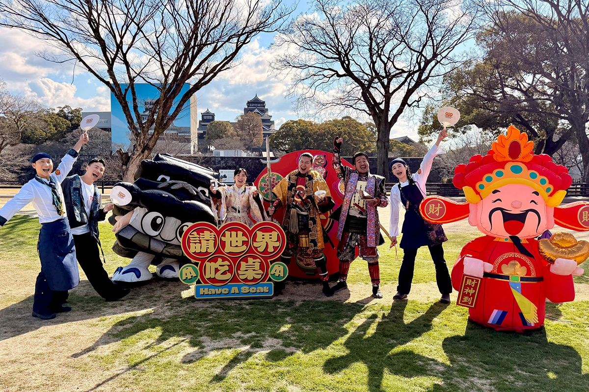 【車勢星聞】《請世界吃桌》辦桌主題「廟會」在熊本開桌。（圖：三立提供） 