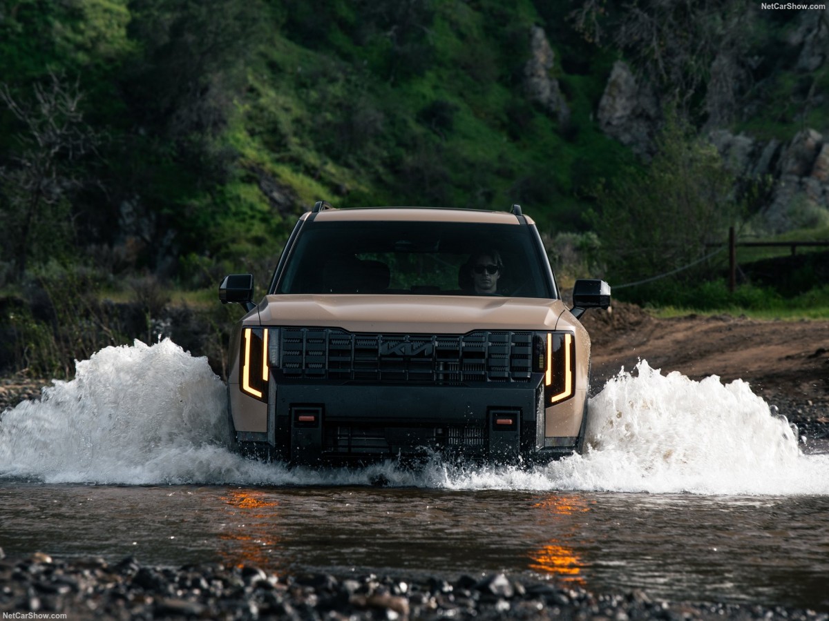 Telluride涉水深度為980mm，此表現比Defender和Bronco Raptor都還要出色。