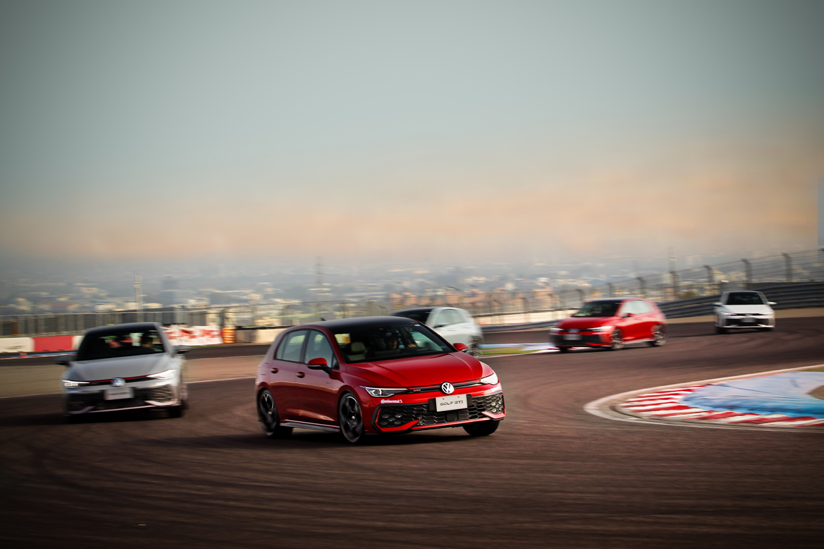 Golf GTI 265hp動力所帶來的速度感在賽道自然被縮小，不過DCC主動式底盤控制系統和電子系統卻帶來令人驚豔的表現。