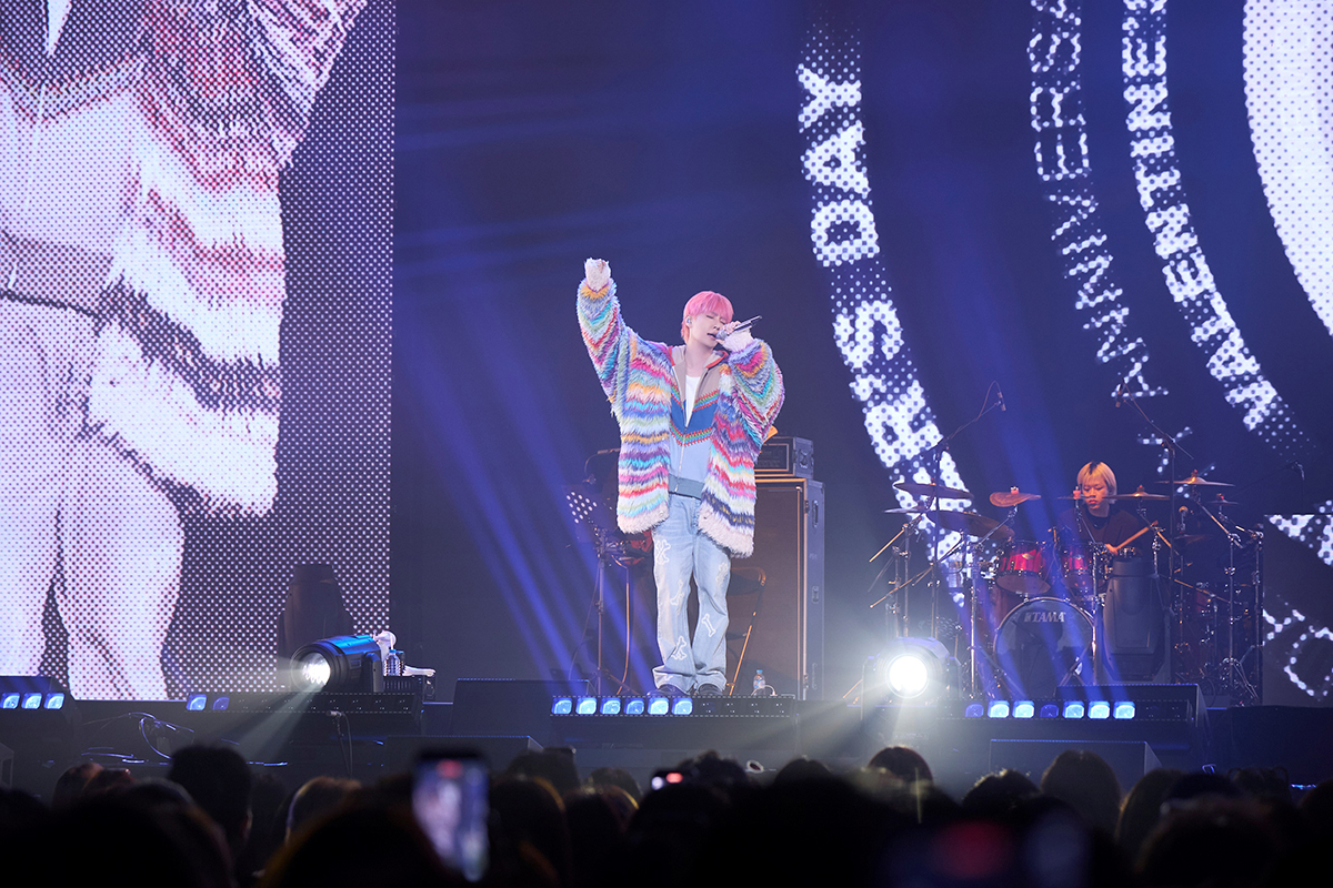 【車勢星聞】炎亞綸《Ikigai》演唱會嗨翻高流，李國毅驚喜登場掀回憶殺。（圖：晴空鳥提供） 