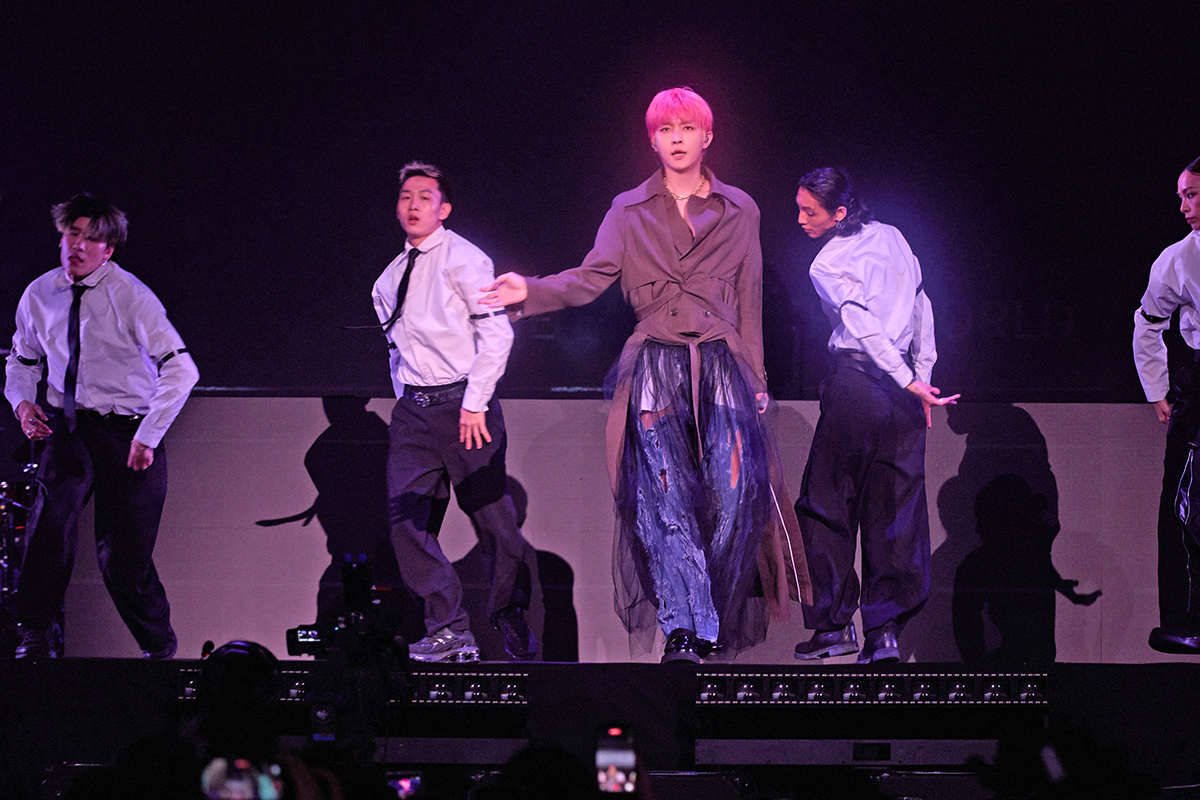 【車勢星聞】炎亞綸《Ikigai》演唱會嗨翻高流，李國毅驚喜登場掀回憶殺。（圖：晴空鳥提供） 