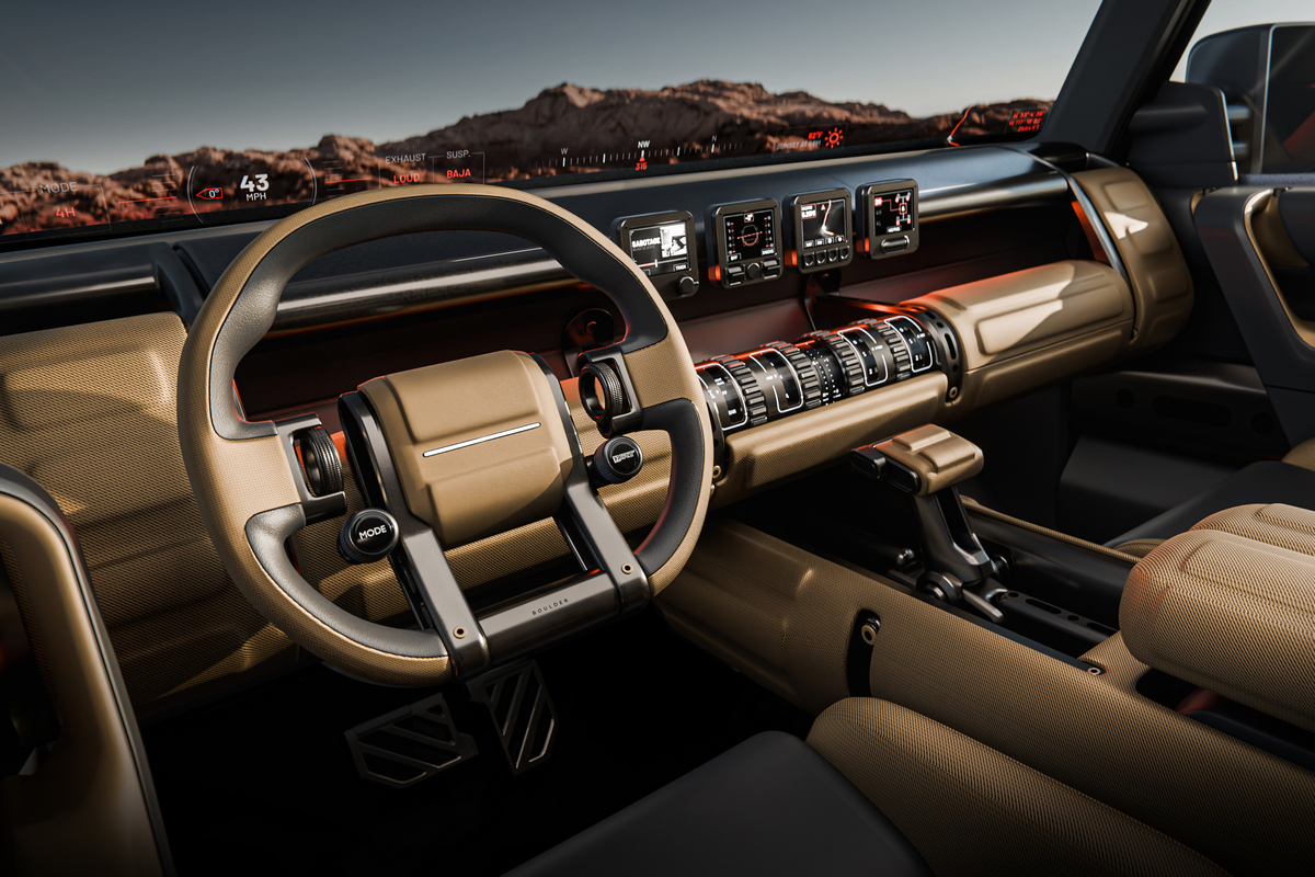 座艙設計充滿強烈越野風格。