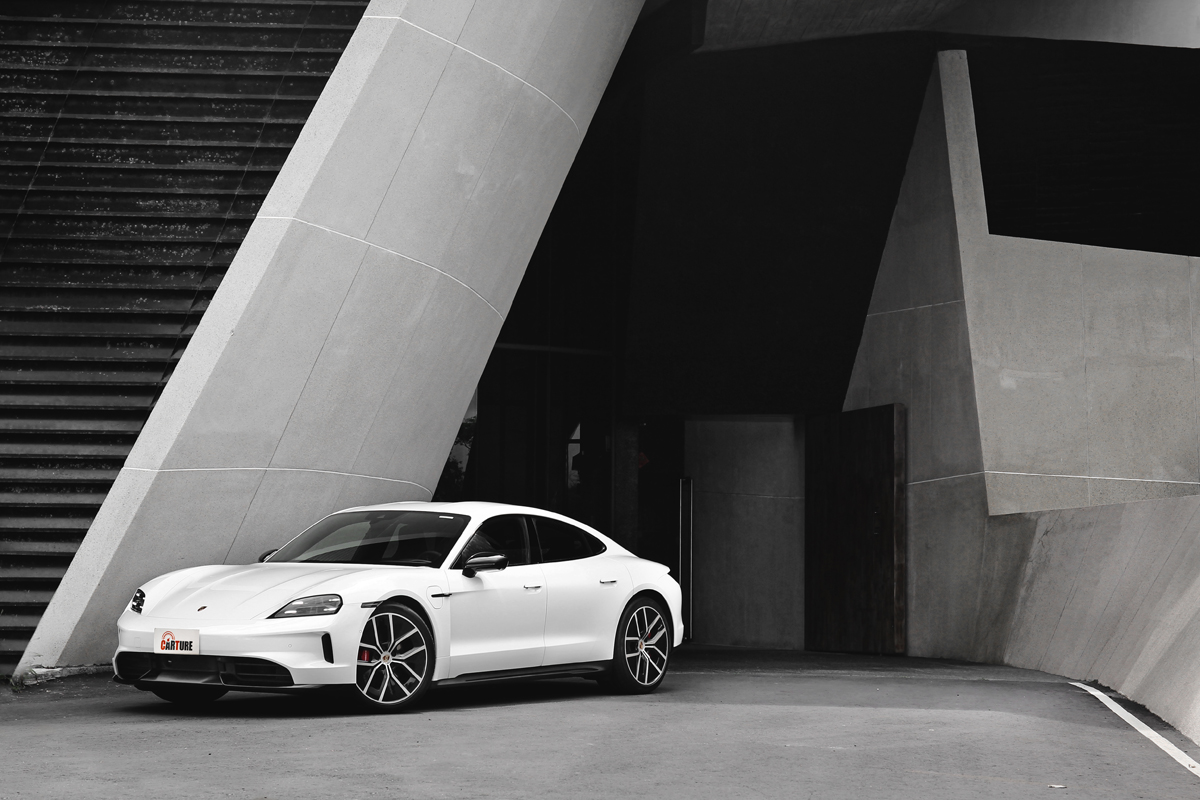 Taycan雖已非新鮮貨，但整體設計與動態表現還是相當迷人。