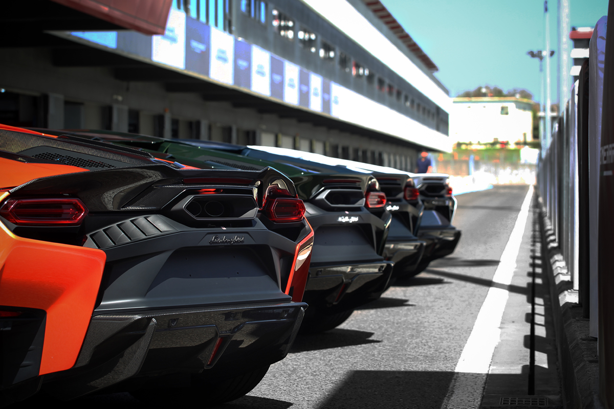 光排氣熱浪與胎焦味便足叫人魂牽夢縈。