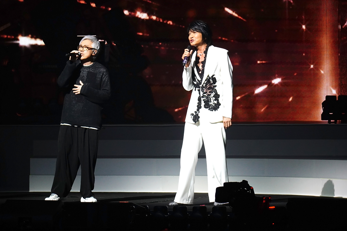 【車勢星聞】影音／游鴻明(右)登北流開唱，重量級嘉賓張宇(左)驚喜現身。（圖：車勢星聞）