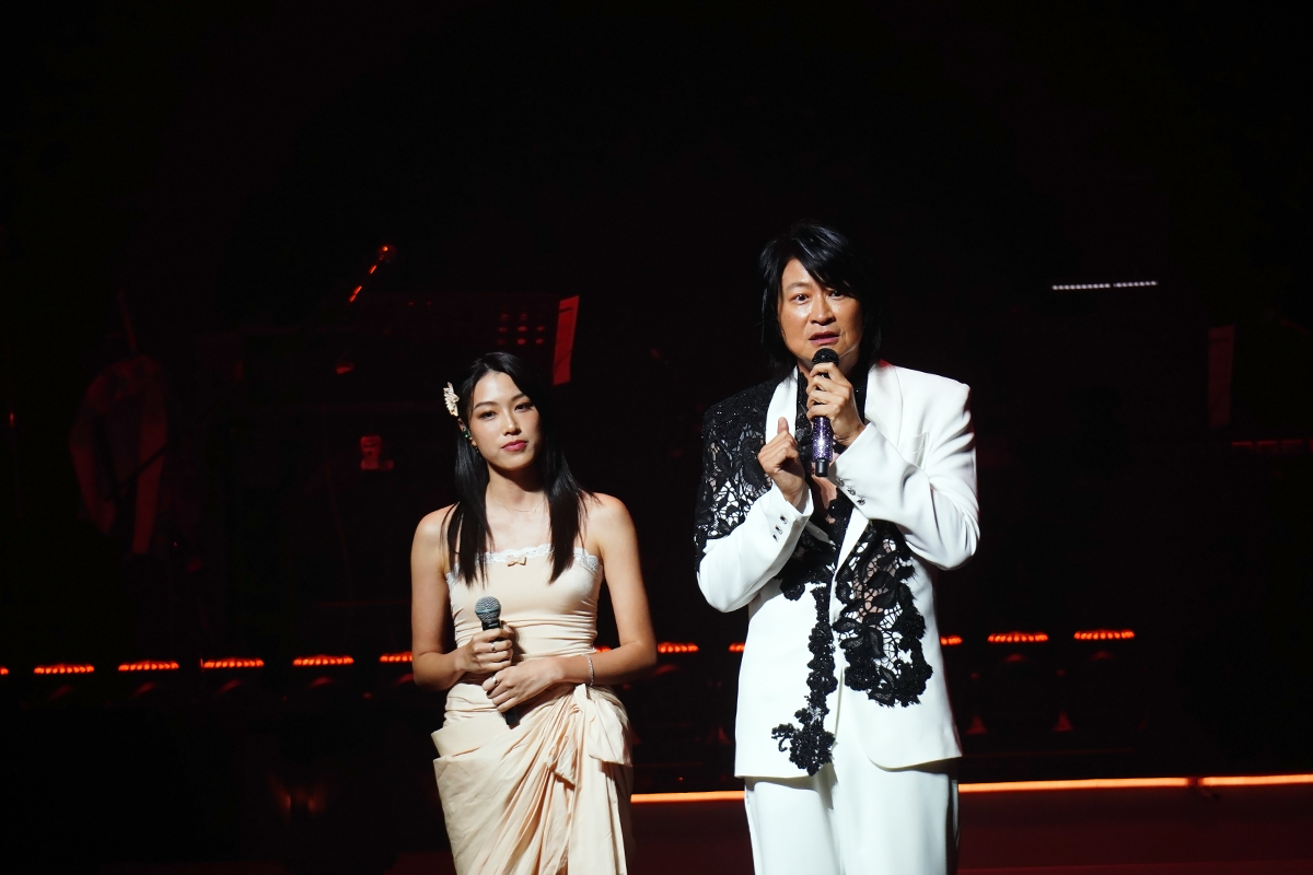 【車勢星聞】影音／游鴻明登北流開唱，女兒游宇瞳擔任嘉賓。（圖：車勢星聞）