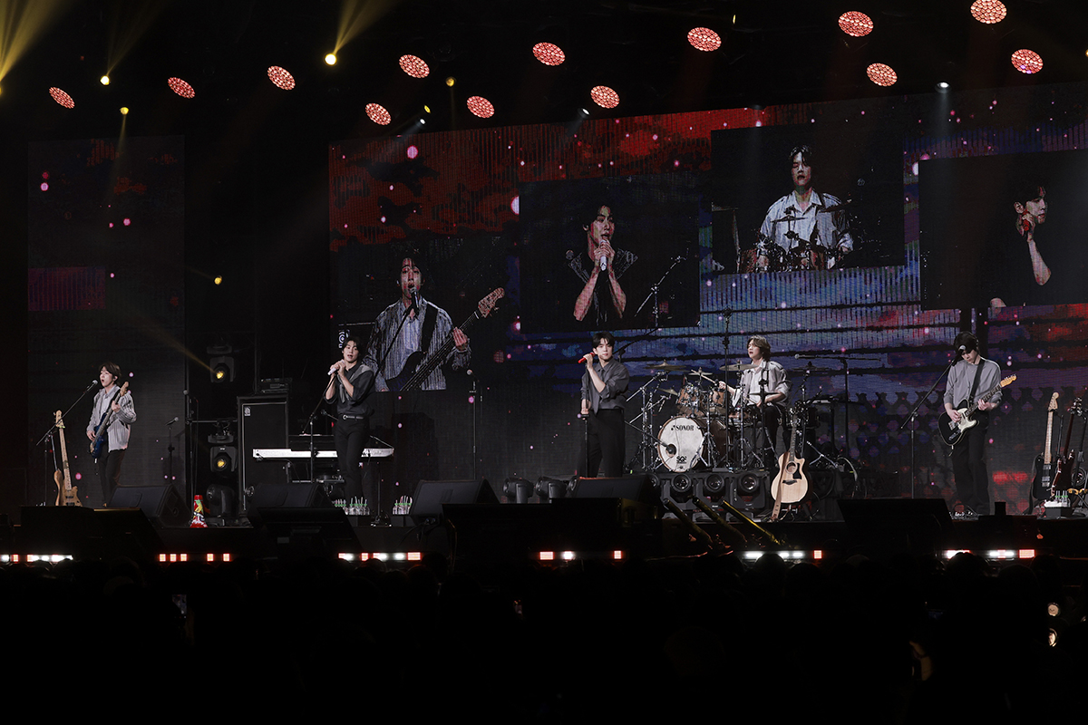 【車勢星聞】韓團N.Flying來台會粉絲，大方公開手機相簿。（圖：SHOWOFFICE提供） 