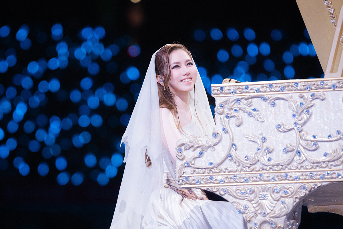 【車勢星聞】鄧紫棋解鎖大巨蛋連唱四場，苦練台語親切問候。（圖：Live Nation Taiwan提供） 