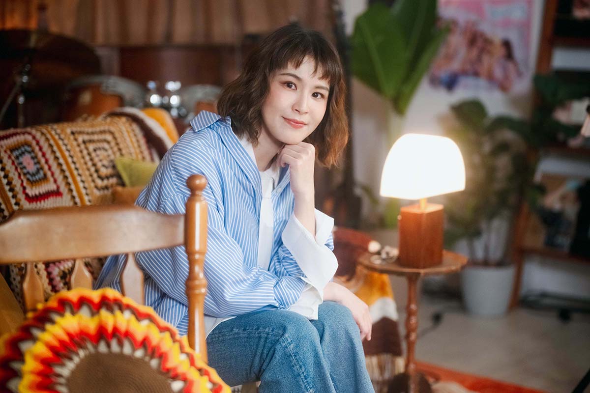 【車勢星聞】曾沛慈重新演繹〈孤單心事〉重返《終極系列》回憶。（圖：華研國際提供） 