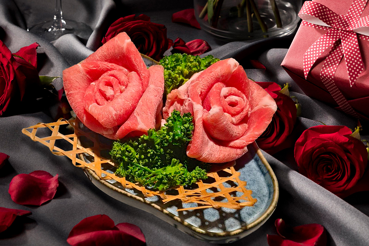 肉多多讓媽媽「大吃一斤」，大方招待員工母親用餐。（示意圖：品牌提供）