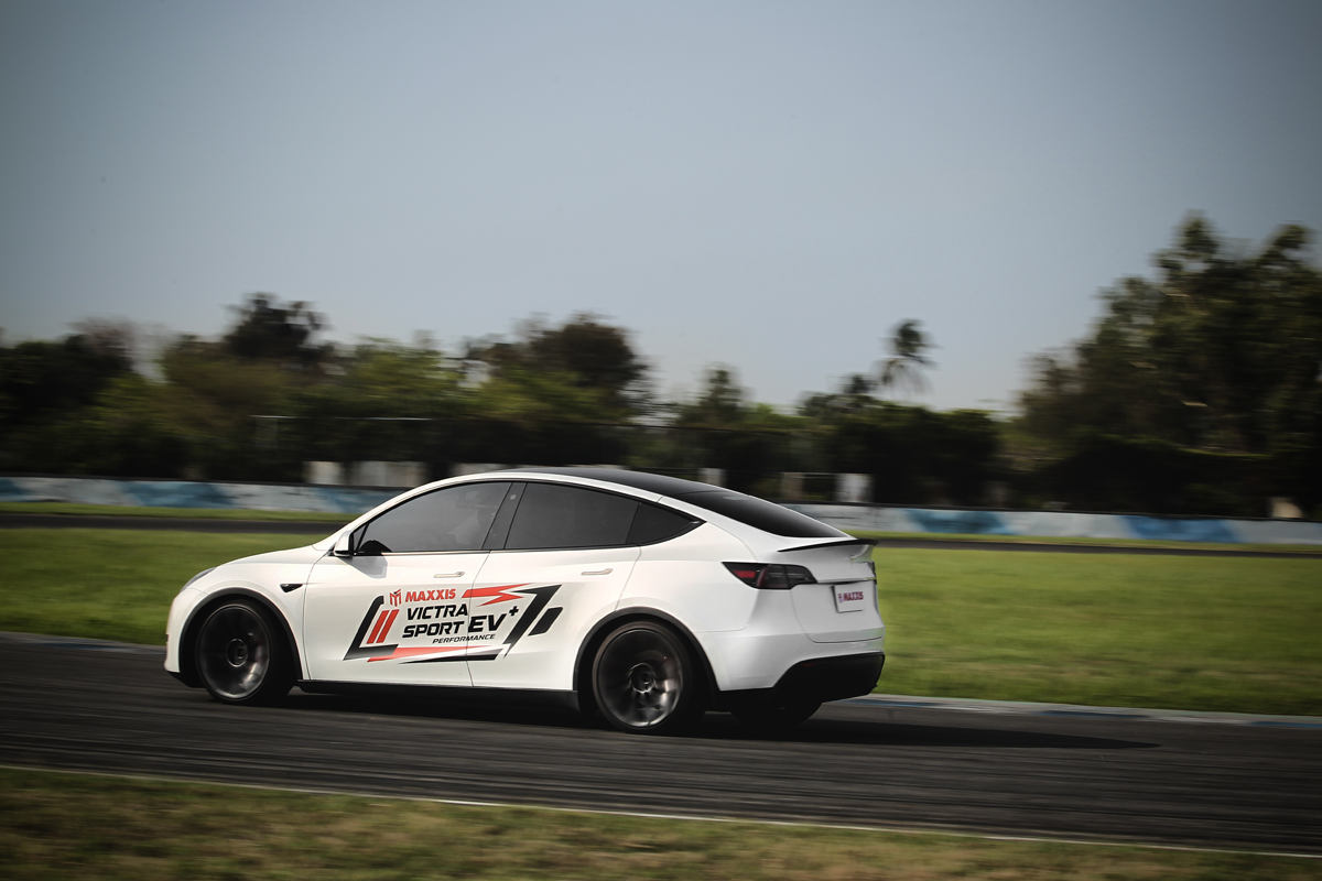 進彎前重煞VSEV+提供優異的穩定度。