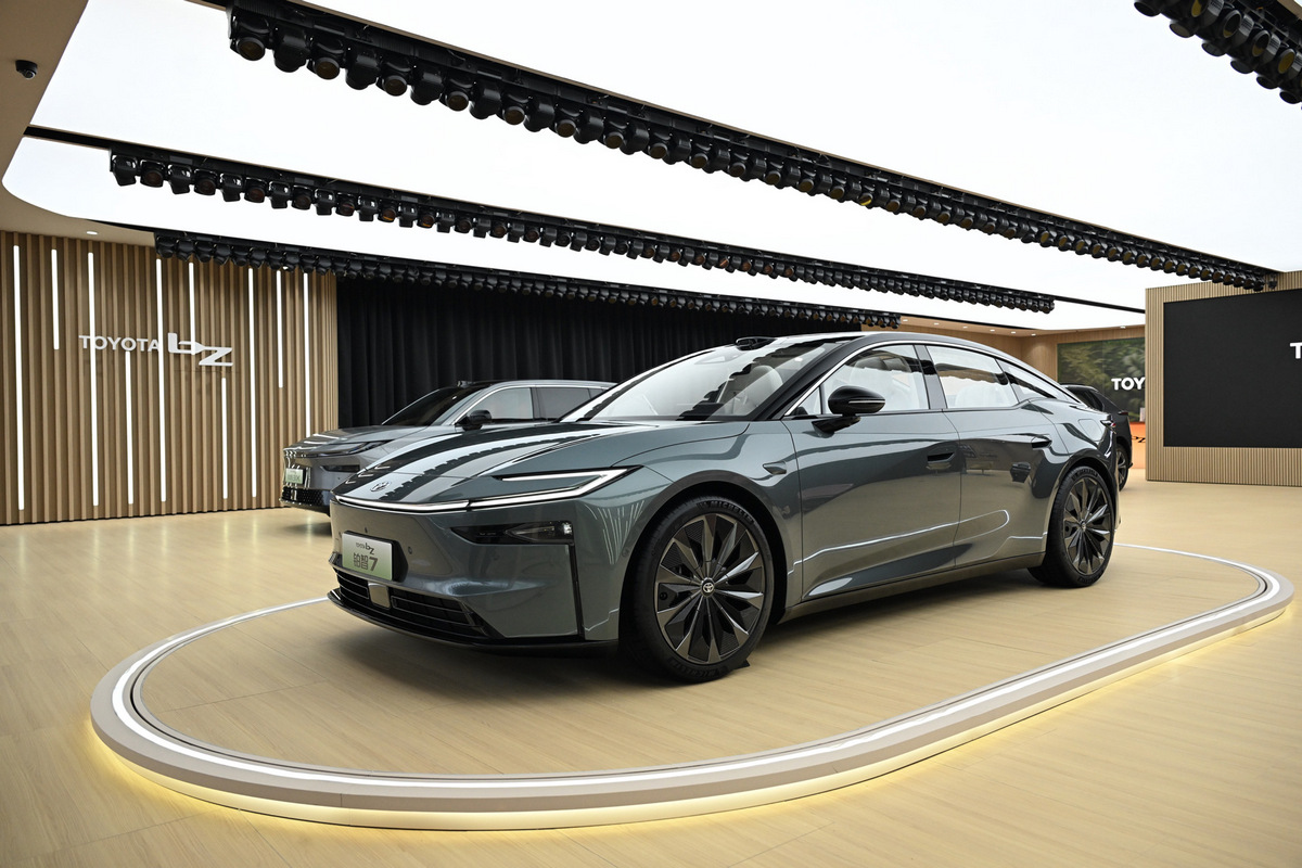 bZ7開賣一小時訂單就超過3,100張。