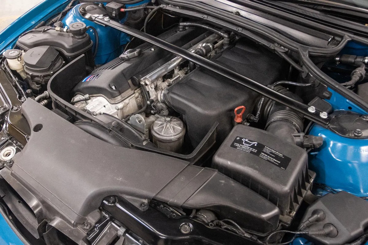 動力當然搭載S54 3.2升直列六缸自然進氣引擎，若要V8或V10引擎也沒問題。