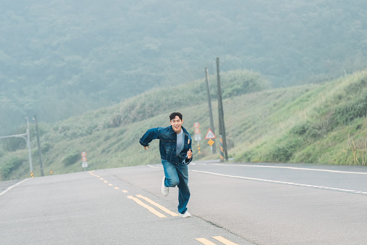 【車勢星聞】WillTrip 須弘道新歌〈小點點〉MV山海狂奔！速度快到鏡頭跟不上  (  粹譜藝人經紀 提供 )