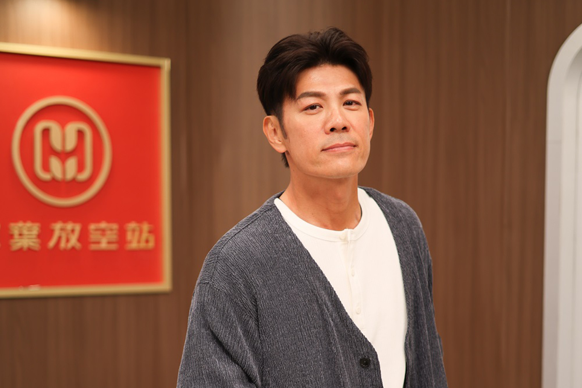 【車勢星聞】陳志強加入《豆腐媽媽》，刻意不修邊幅本色演出。（圖：民視提供） 