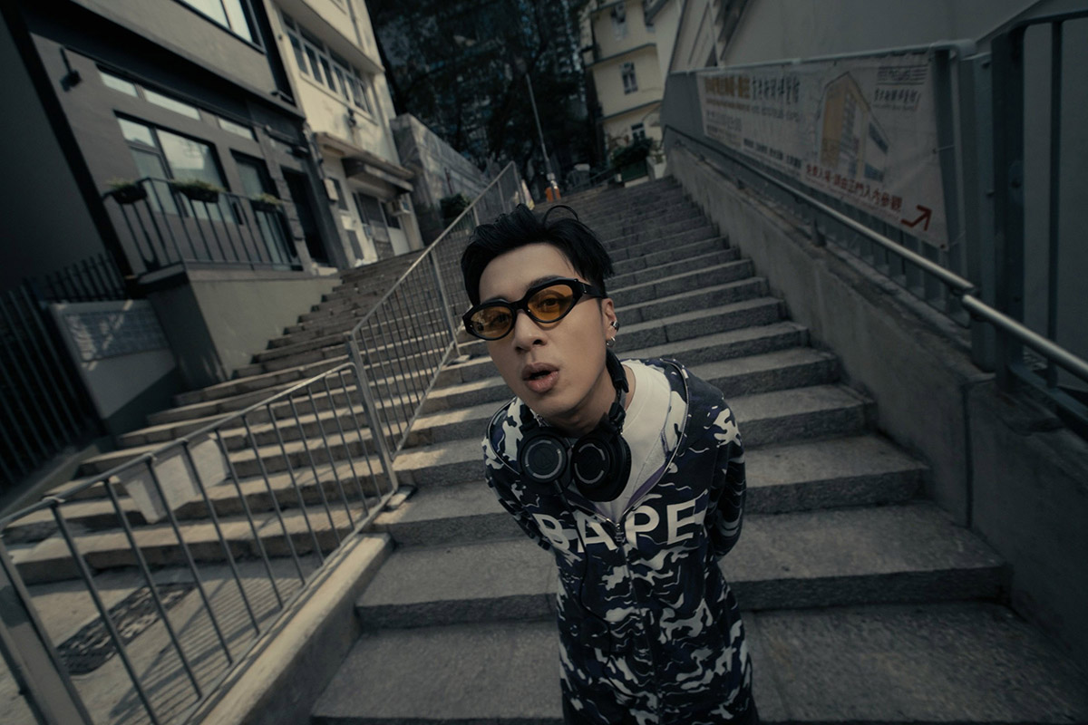 【車勢星聞】AP潘宇謙〈碎鑽星球〉從病床寫到世界崩壞，直球質問人性貪婪。（圖：認可音樂提供） 