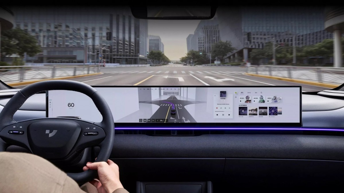 現今車輛都強調螢幕大小、網路和人工智慧，尤其中國品牌更是將車視為移動3C載具。