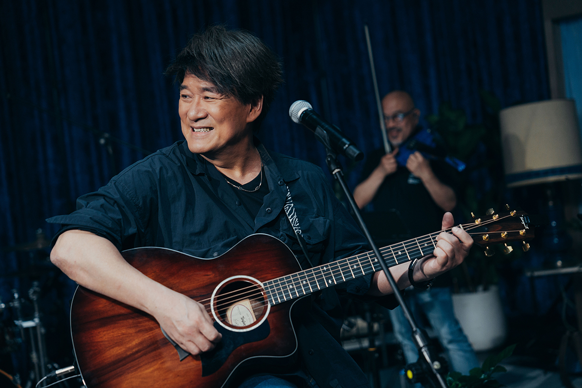 【車勢星聞】周華健補足〈蕾絲花邊〉情節，以男性視角推出〈那一夜〉。（圖：滾石唱片提供） 