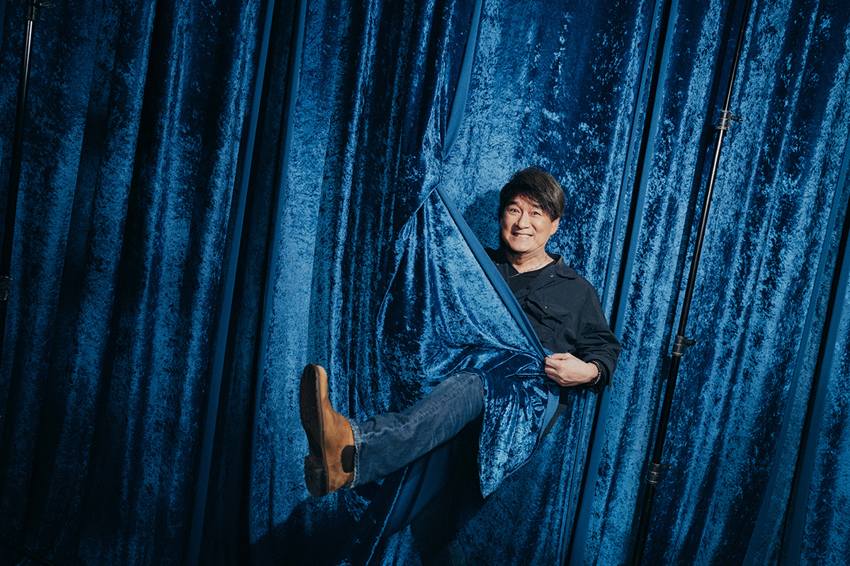 【車勢星聞】周華健補足〈蕾絲花邊〉情節，以男性視角推出〈那一夜〉。（圖：滾石唱片提供） 