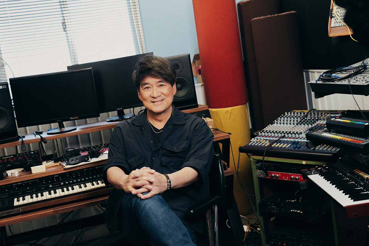 【車勢星聞】周華健補足〈蕾絲花邊〉情節，以男性視角推出〈那一夜〉。（圖：滾石唱片提供） 