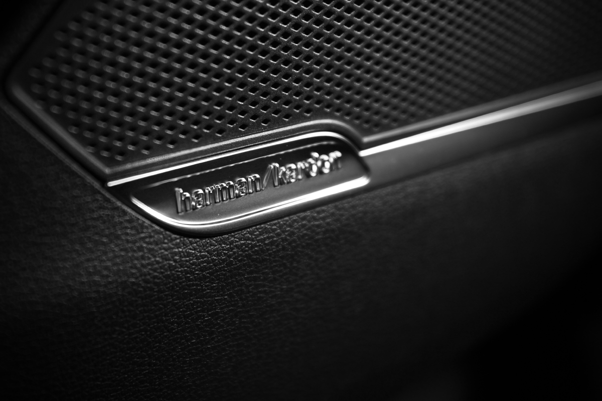 配備Harman Kardon音響。