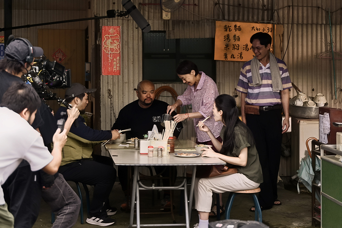 【車勢星聞】影音／柯淑勤、黃鐙輝為澎恰恰新歌演出MV。（圖： YT頻道「說到不如做到陪伴」提供）