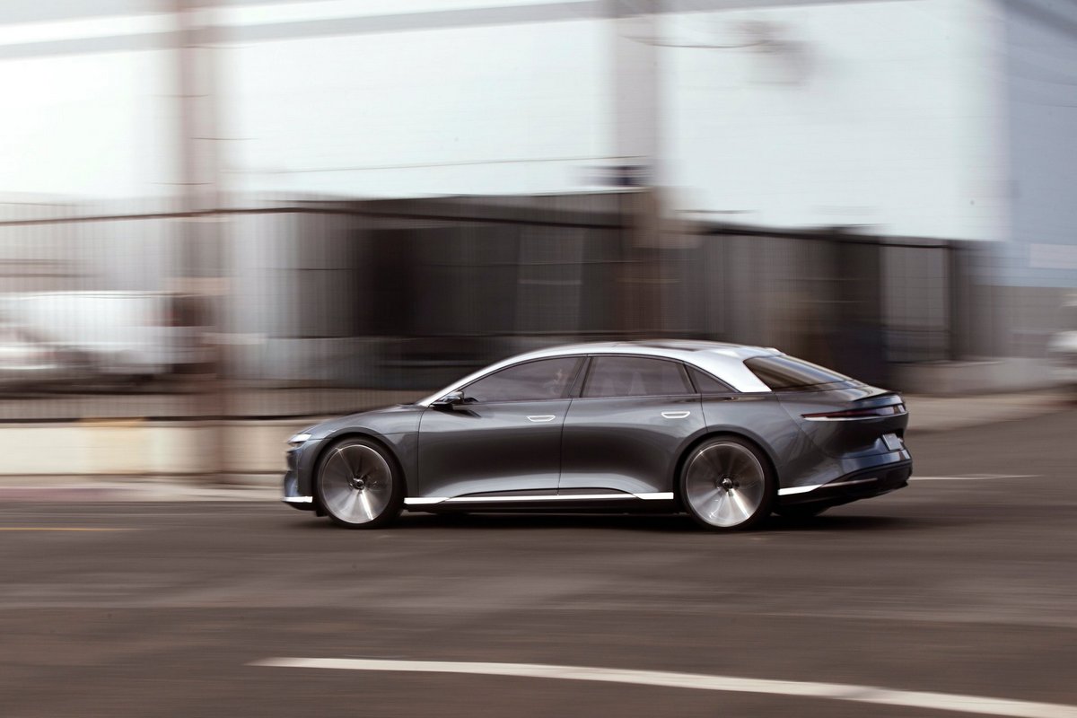 2023/9～2024/12生產的Lucid Air Pure，配置的第四代逆變器會讓車輛無預警失去動力。