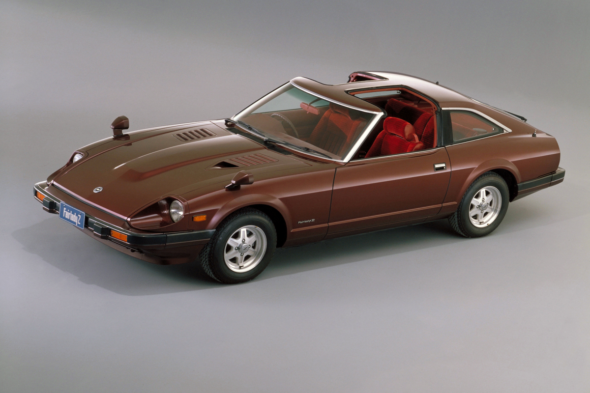 280Z、300XZ到350Z皆有推出過T-Bar與敞篷車型。