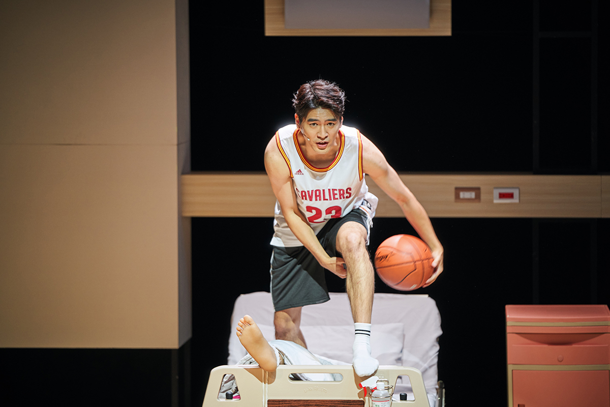 【車勢星聞】舞台劇《在哪裡跌倒，就在哪裡躺一下》主要演員涂善存。（圖：全民大劇團提供）